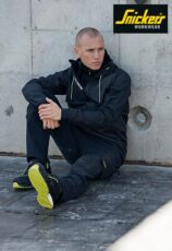 Snickers LiteWork Workwear – making light work of warm weather.
