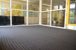 Frontrunner Plus goes to school