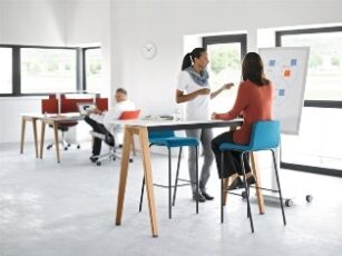 New generation B Free Lounge