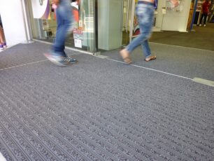 Greek retail chain store opts for Frontrunner Plus