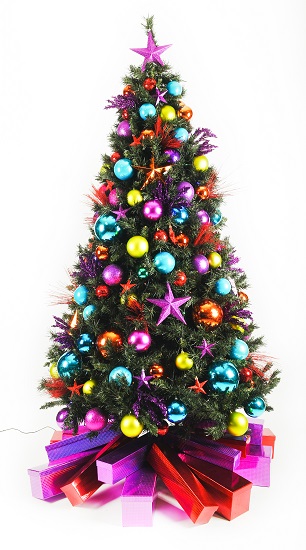 Go retro or go green: The decorating trends for Christmas 2021 are in